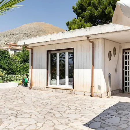 Casa Giulu- *